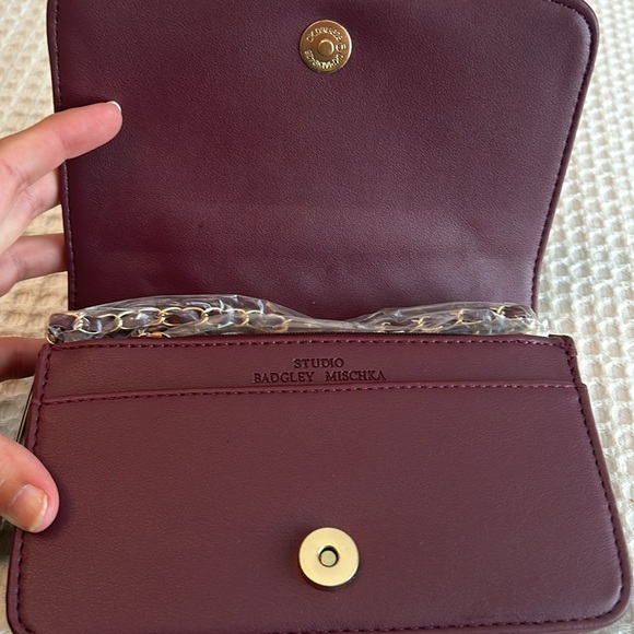 Sold - Picture 4 of 8